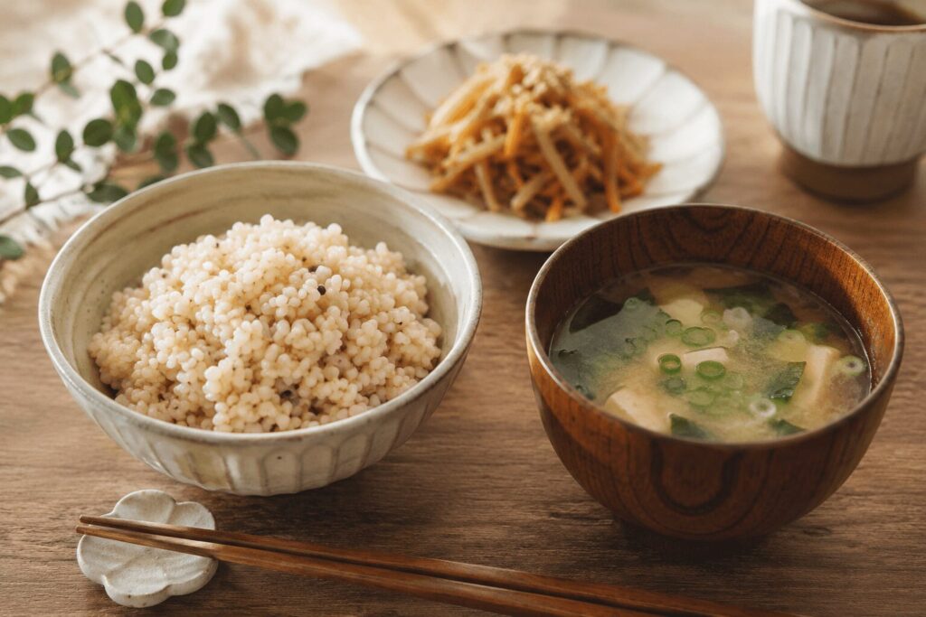 パンの代わりに玄米ご飯を食べるイメージ